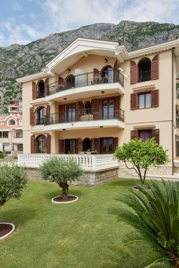 Apartments Djuranovic コトル エクステリア 写真